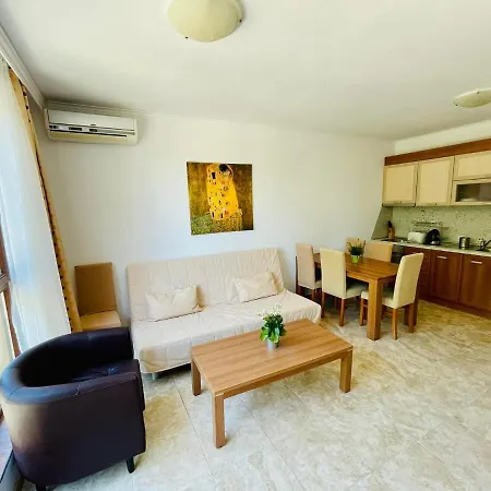 Complex Mirage Of Apartman *