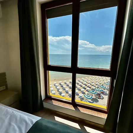 Apartament Complex Mirage Of