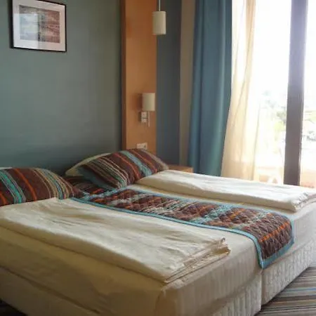 Complex Mirage Of דירה