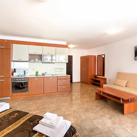 Complex Mirage Of アパート *